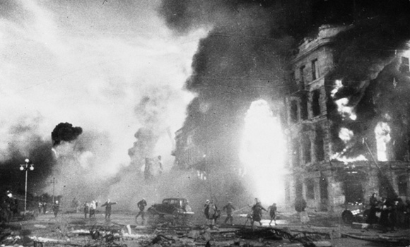 Brennende Häuser in Stalingrad (2. Februar 1943)